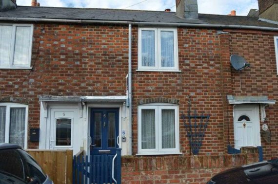 2 bedroom Terraced f...